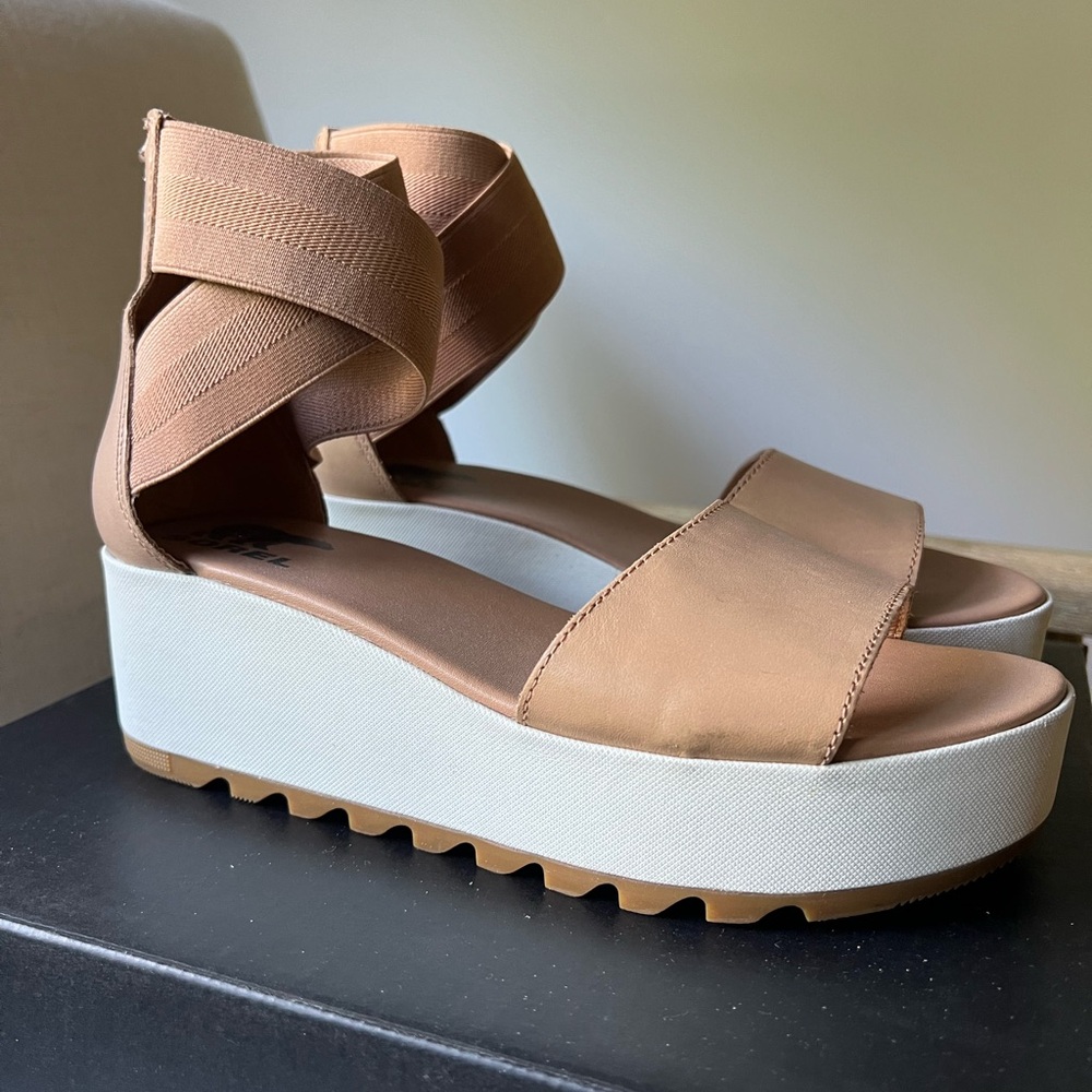 SOREL Flarform Tan Platform Sandals